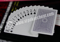 Ponte dell'argento dell'India che gioca le carte contrassegnate del lato per l'analizzatore del poker